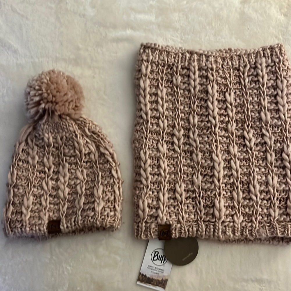 NWT Buff Women’s PINK Knit Neckwarmer and Pom Stocking hat